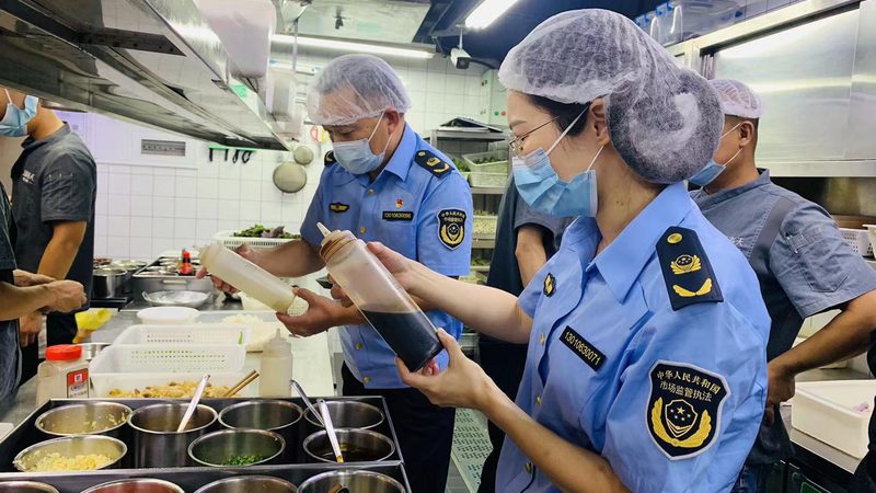 休闲食品礼盒装：揭秘其背后的生产工艺与品质保障