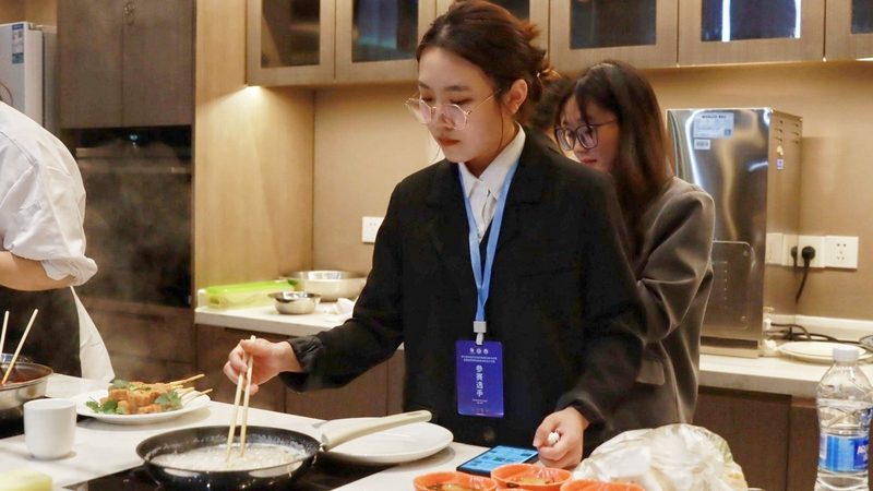 行业背景：食品代工的兴起与市场细分
